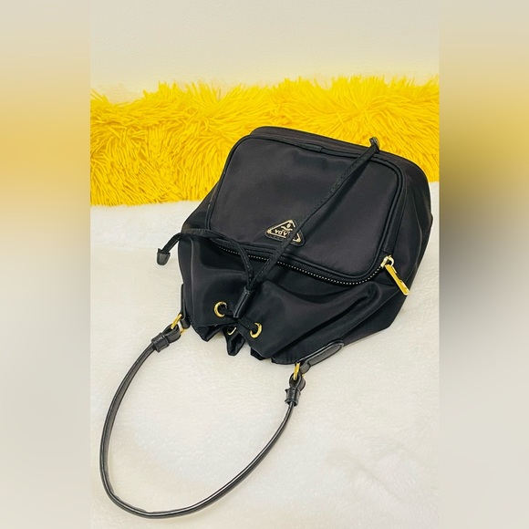 Black Nylon Bucket bag - Picture 1 of 8